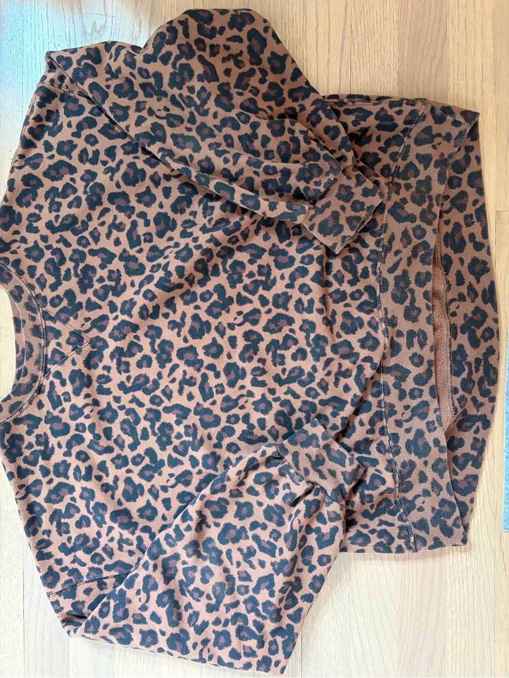 Abercrombie & Fitch Brown and Black Leopard Print Sweatshirt XL